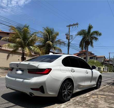 BMW 330i 2.0 16V TURBO GASOLINA SPORT AUTOMÁTICO BMW 330i 2.0 16V TURBO GASOLINA SPORT AUTOMÁTICO